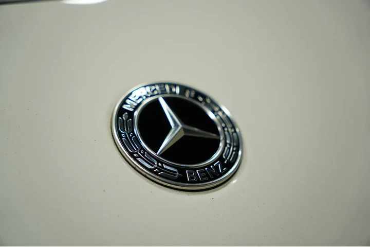 $27861 : 2022 A 220 image 7