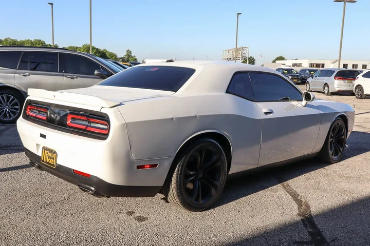 $25487 : 2020 Challenger R/T RWD image 4