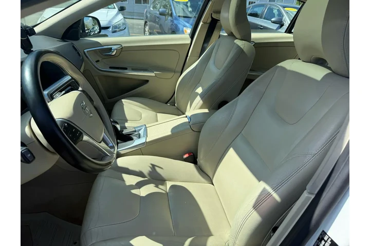 $12999 : 2015 S60 PLATINUM image 8