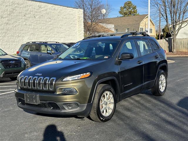 $7990 : PRE-OWNED 2016 JEEP CHEROKEE image 5