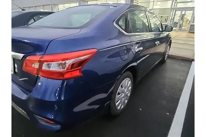 $8889 : Nissan Sentra 2017 S 4dr Sed image 6