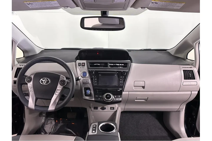 $20000 : Silver Certified2015 Prius v image 4