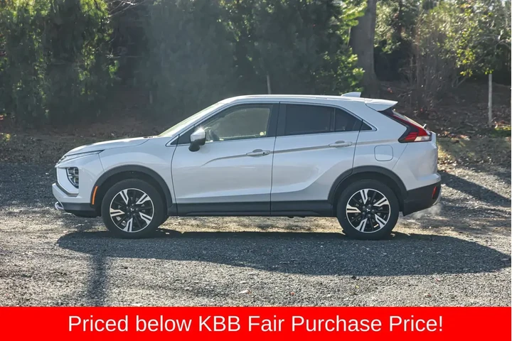 $14995 : Mitsubishi Eclipse Cross 202 image 4