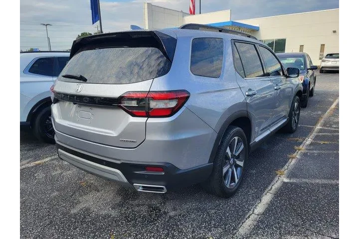 $38512 : Honda Pilot 2023 Touring 4dr image 4