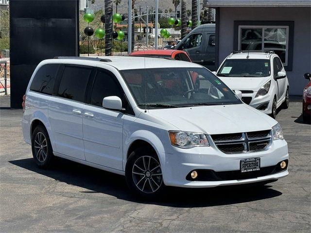 $13888 : 2017 Grand Caravan image 2