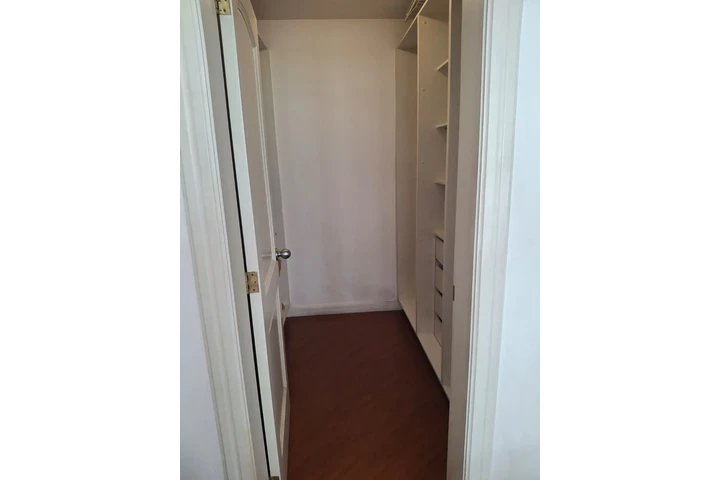 $550 : SUITE AMOBLADA CALLE FINLANDIA image 10