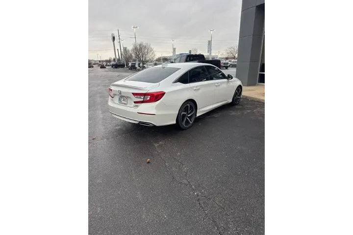 $20525 : Honda Accord 2018 Sport 4dr image 6