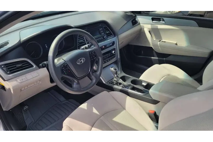 $10995 : 2017 Sonata SE image 8