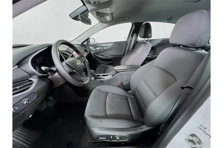 $21975 : Chevrolet Malibu 2024 LT 4dr image 10