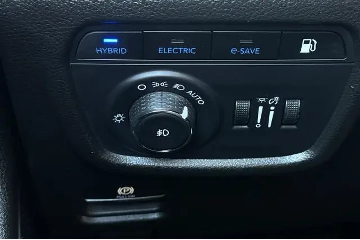 $26991 : Jeep Grand Cherokee 2023 4x4 image 1