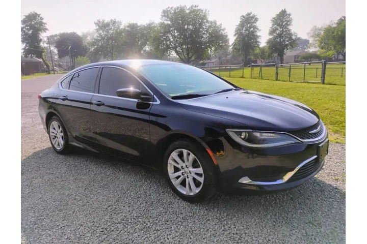 $8997 : 2016 200 Limited image 4