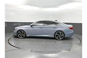 $24400 : Honda Accord 2021 Sport 4dr thumbnail