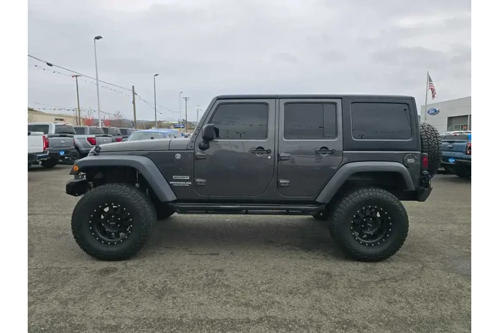 $23500 : Jeep Wrangler Unlimited 2017 image 2