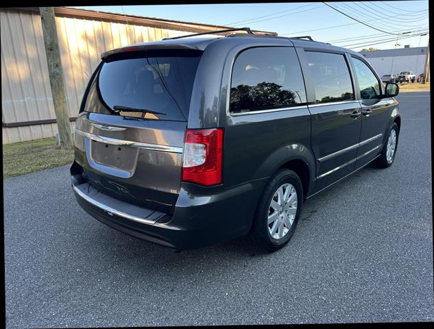 $8700 : 2015 CHRYSLER TOWN & COUNTRY2 image 5