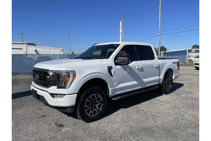 $27488 : Ford F-150 2021 4x4 XLT 4dr image 4