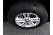 $31996 : Ford Explorer 2022 AWD XLT 4 thumbnail