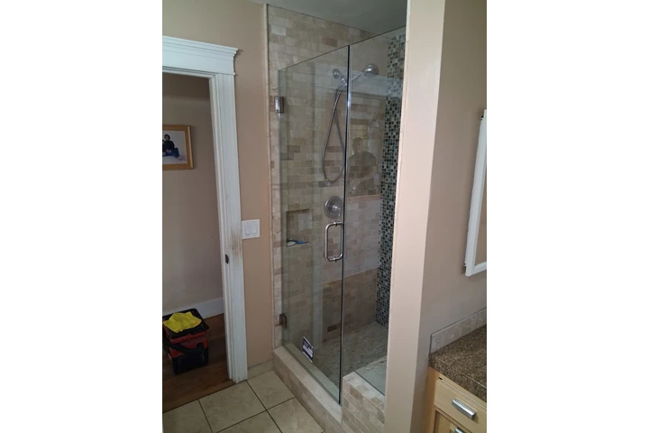 Shower Door image 3