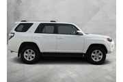 $37598 : Toyota 4Runner 2023 4x4 SR5 thumbnail