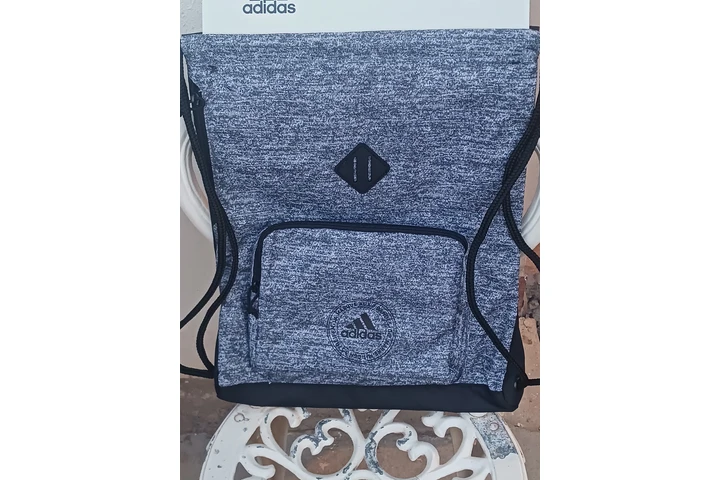 $500 : Bolsa nueva de saco ADIDAS image 3