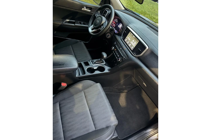 $15950 : *Kia sportage 2021* image 1