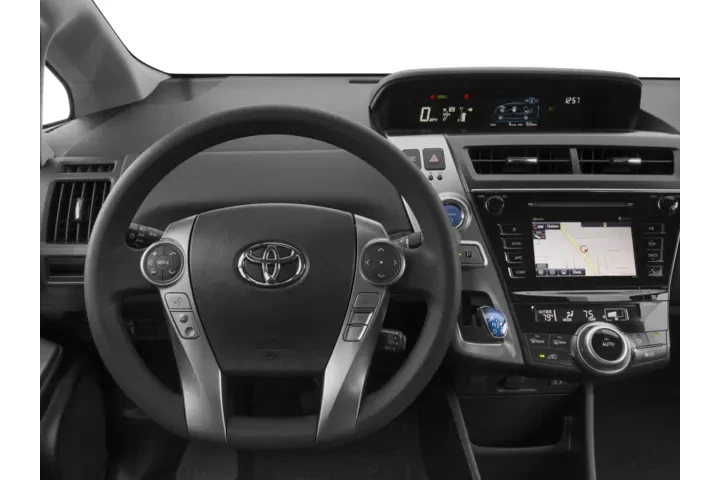 $14296 : 2016 Prius v Three image 4