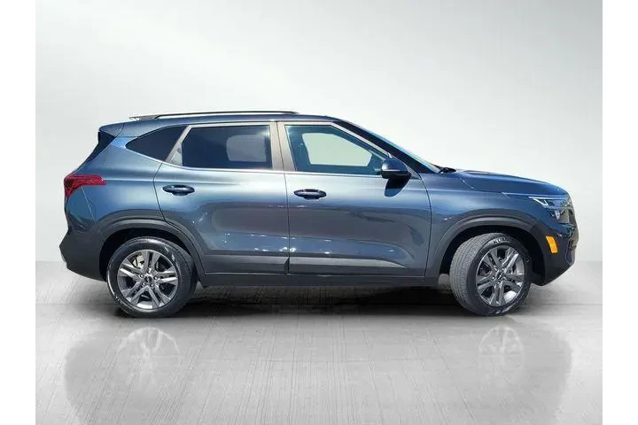 $19994 : Kia Seltos 2023 S 4dr SUV image 3