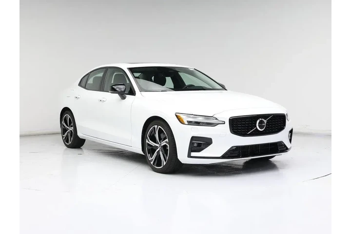 $27998 : Volvo S60 2024 B5 Core Dark image 1