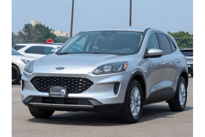 $15482 : 2020 Escape SE image 9