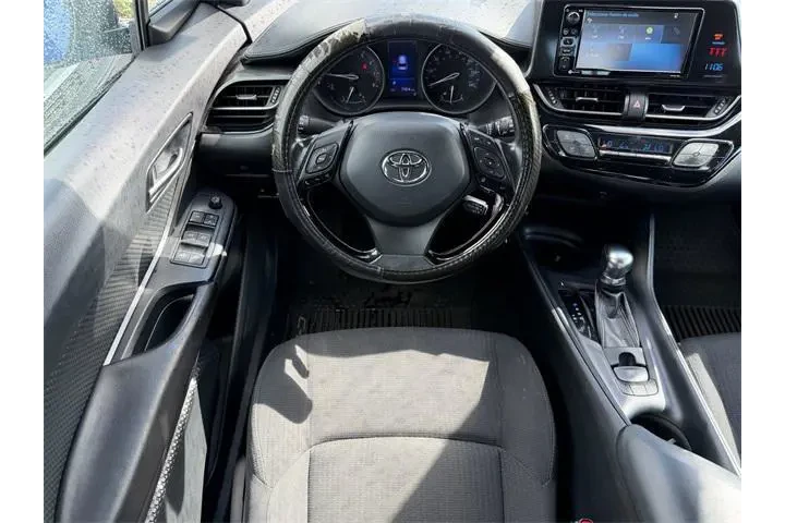 $12985 : Toyota C-HR 2018 XLE 4dr Cro image 8