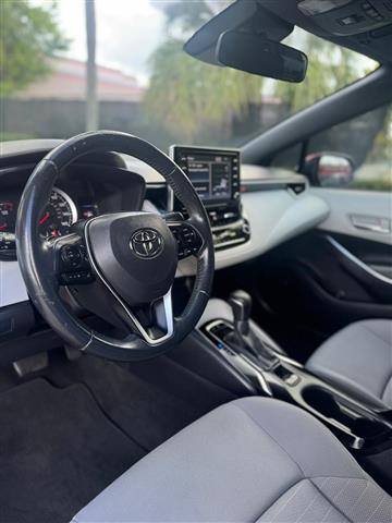 $12900 : 2020 Toyota Corolla SE RED image 1