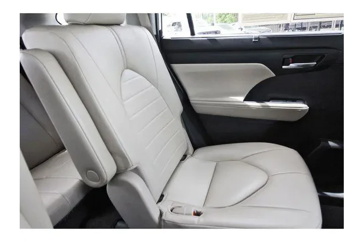 $33995 : Toyota Highlander 2023 XSE 4 image 10