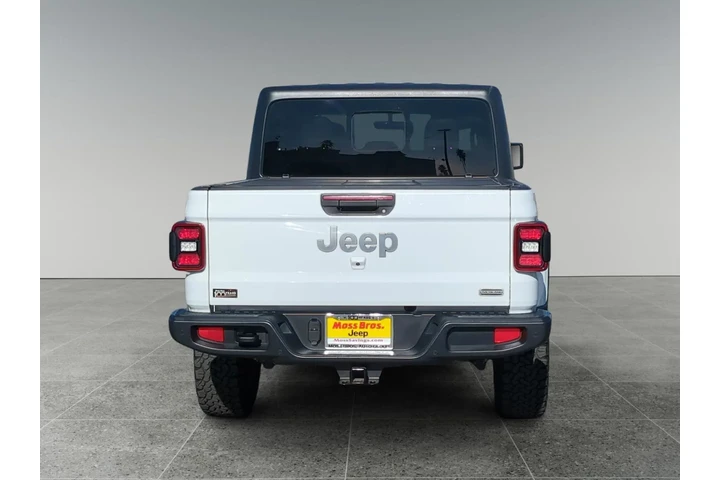 $31900 : Jeep Gladiator 2021 4x4 Over image 4