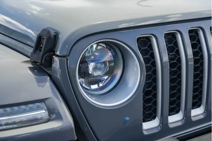 $28995 : Jeep Wrangler 2023 4x4 Sahar image 2