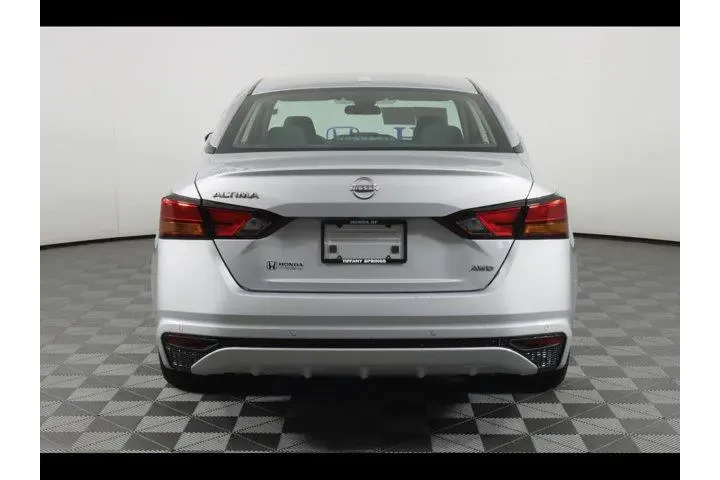 $25875 : Nissan Altima 2025 AWD 2.5 S image 6