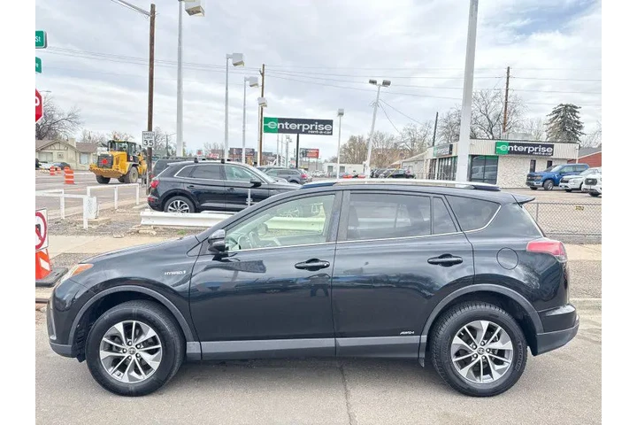 $15995 : 2017 RAV4 Hybrid XLE image 3