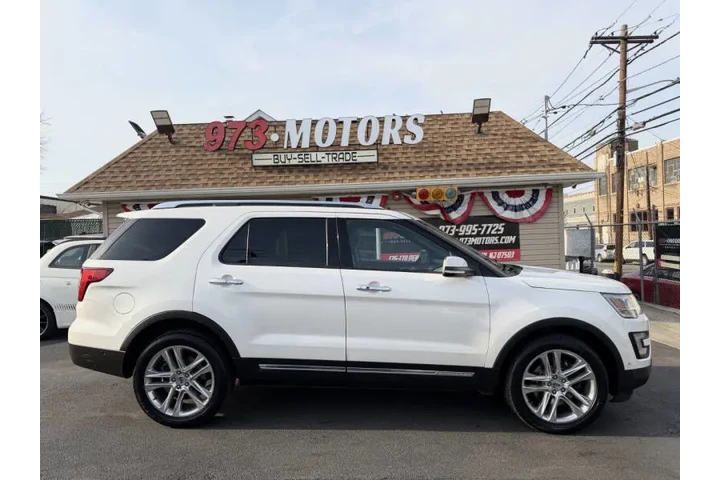 $8399 : 2017 Explorer Limited image 3