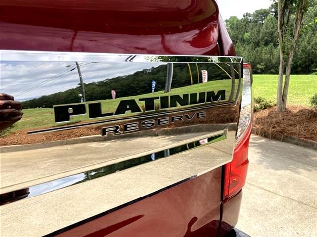 $26596 : 2016 Titan XD Platinum Reserv image 10
