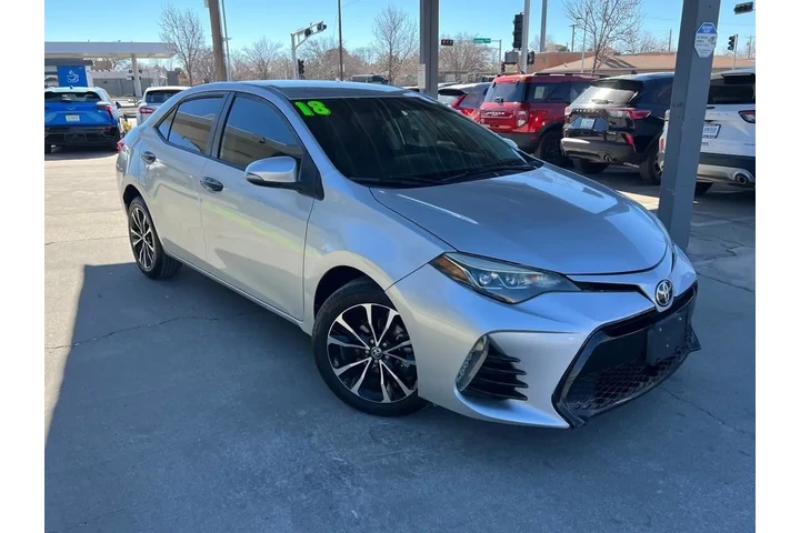 2018 Corolla SE 6M image 3
