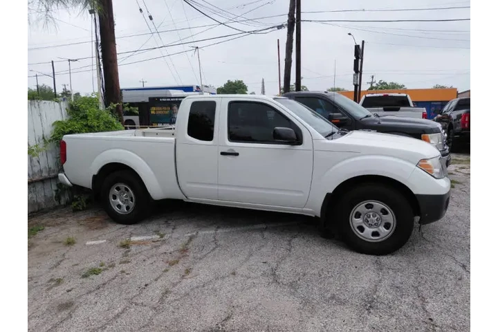 $12800 : 2020 Frontier S image 1