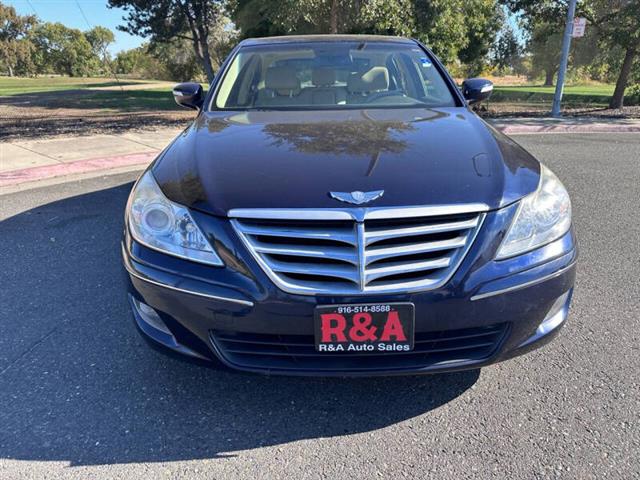 $7995 : 2011 Genesis 3.8L V6 image 3