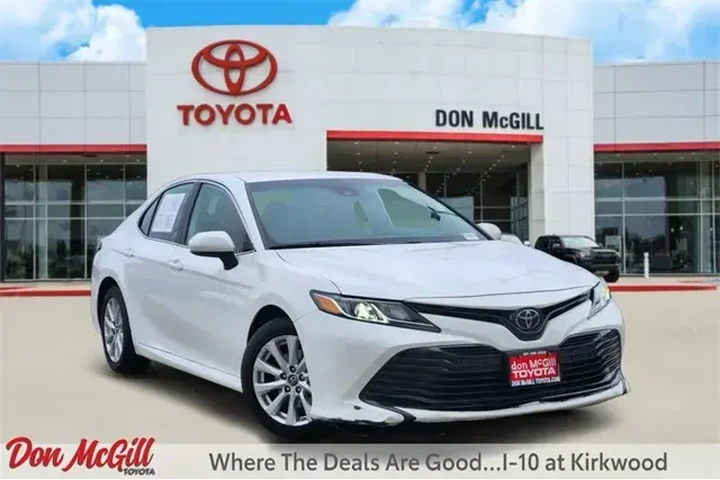 $15875 : Toyota Camry 2019 SE 4dr Sed image 1