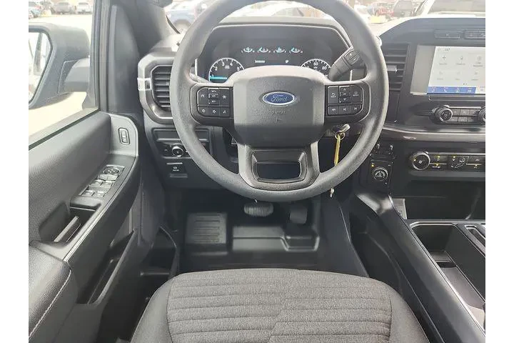 $39667 : Ford F-150 2023 4x4 XL 4dr S image 9