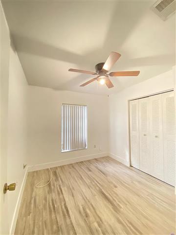 $900 : charming modern 2 bedroom image 4