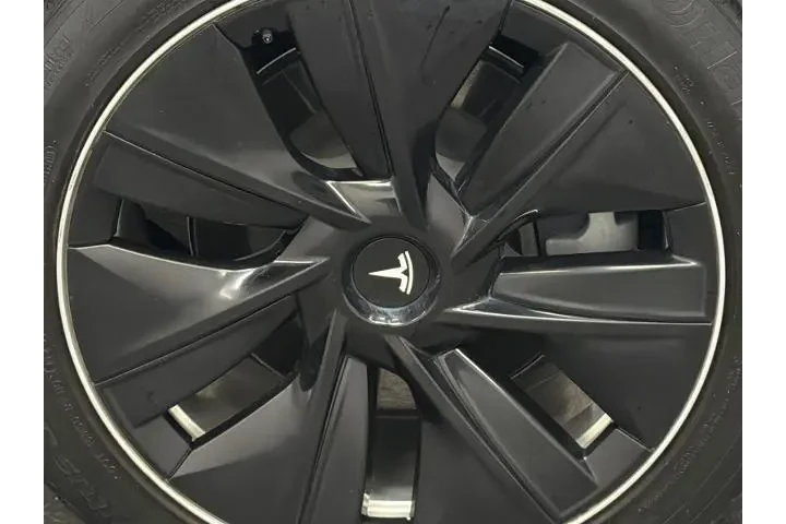 $24750 : Tesla Model Y 2021 AWD Long image 5