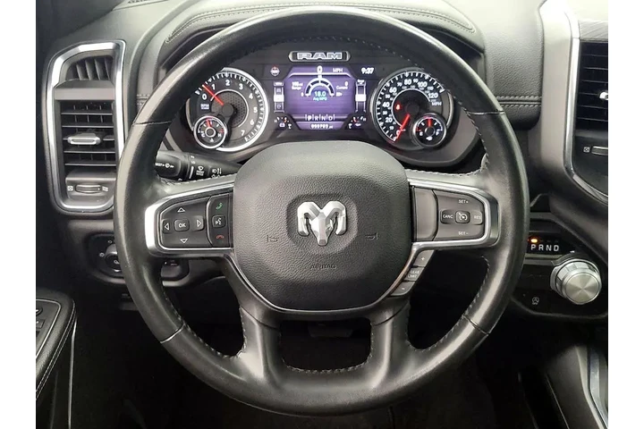 $31998 : Ram 1500 2024 4x2 Laramie 4d image 10