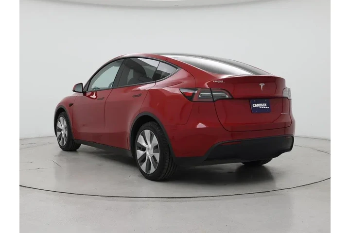 $27998 : Tesla Model Y 2022 AWD Long image 2