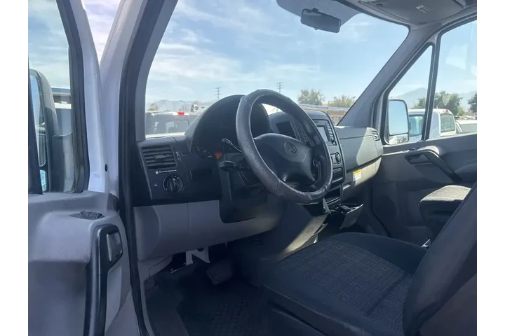 $36999 : Mercedes-Benz Sprinter 2014 image 5