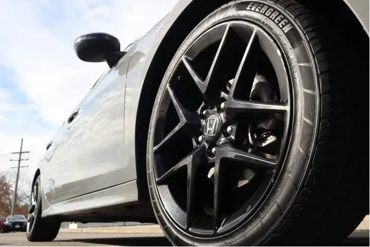 $24305 : Honda Civic 2025 Sport 4dr S image 10