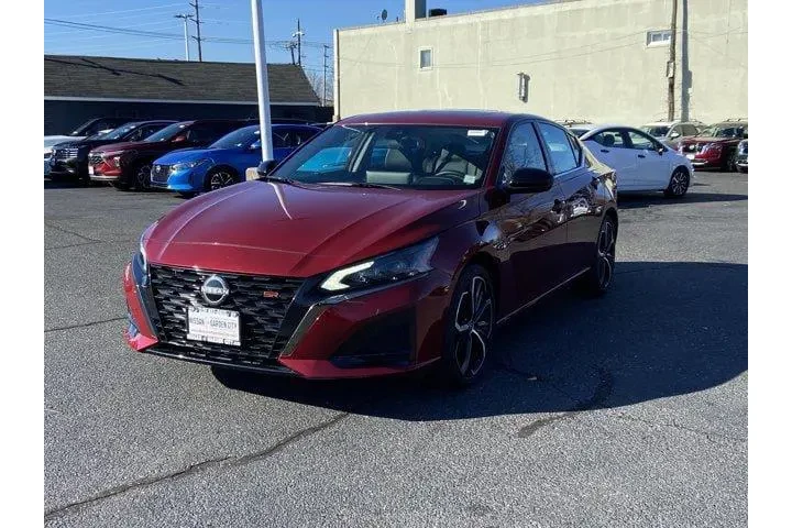 $23050 : Nissan Altima 2025 2.5 SR 4d image 7