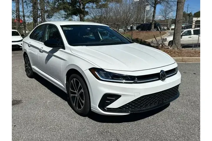 $20785 : Volkswagen Jetta 2025 Sport image 3